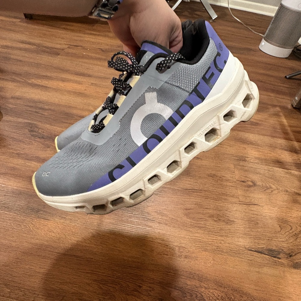 On Cloud Running Women’s Cloudmonster Running Sho… - image 4